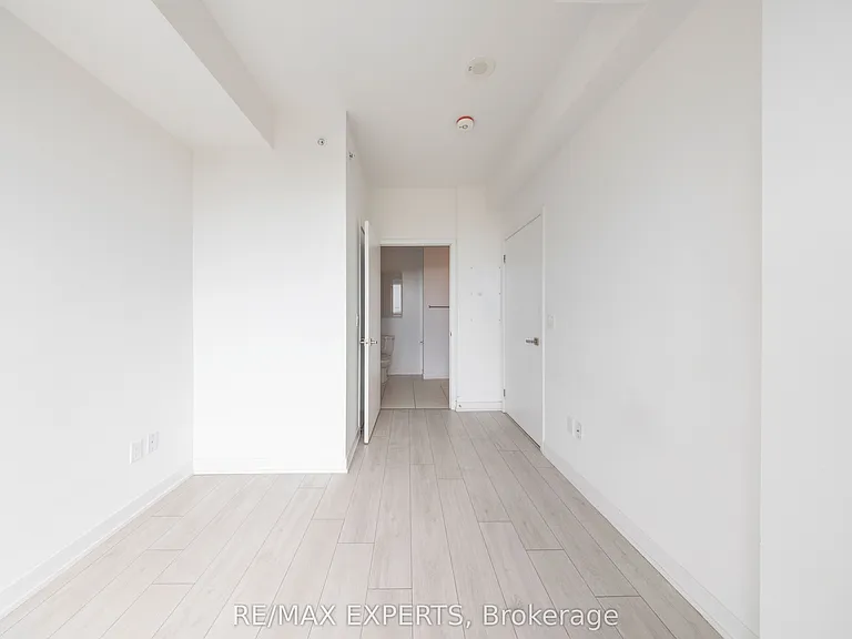 31 Tippett Rd #1410 — Photo 19