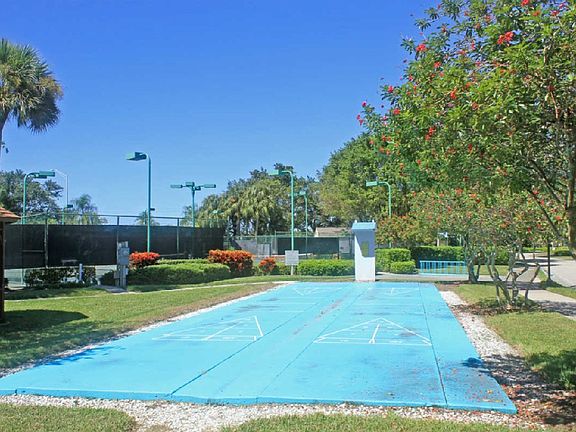 4th image of 2611 Citrus Lake Dr