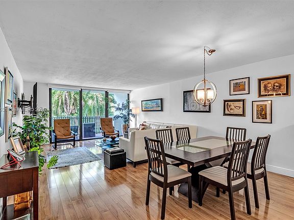 2nd image of 100 Ocean Lane Dr APT 301