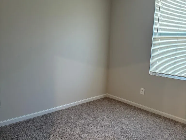 16 Azalea Cir — Photo 11
