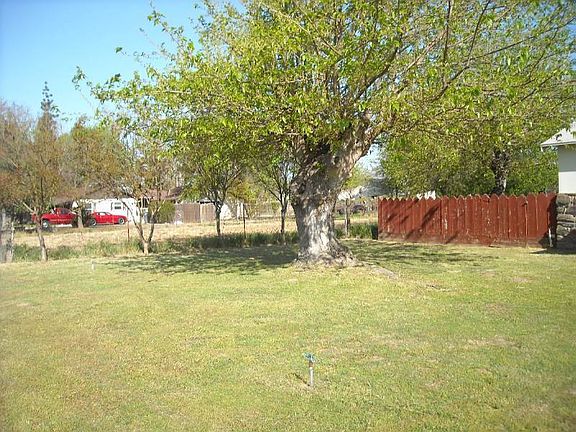 3rd image of 6832 E Harvey Ave