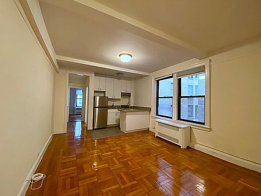 1st image of 305 Lexington Ave APT 10C