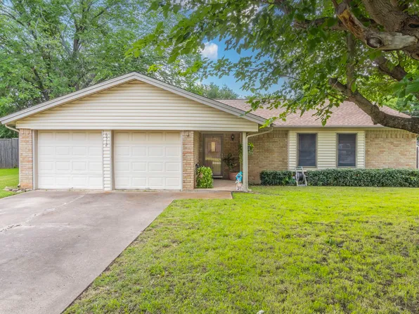 6512 Massey Ct, North Richland Hills, TX 76182