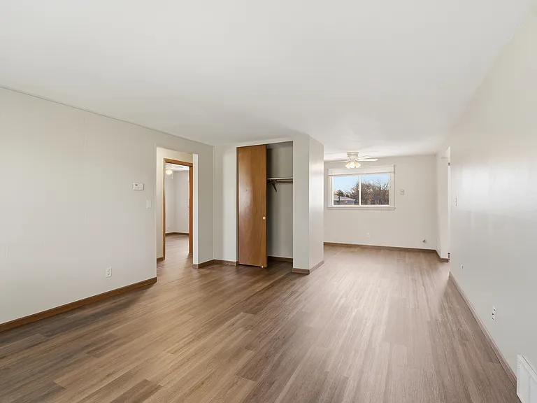 1114 Melrose Ct #1 — Photo 9