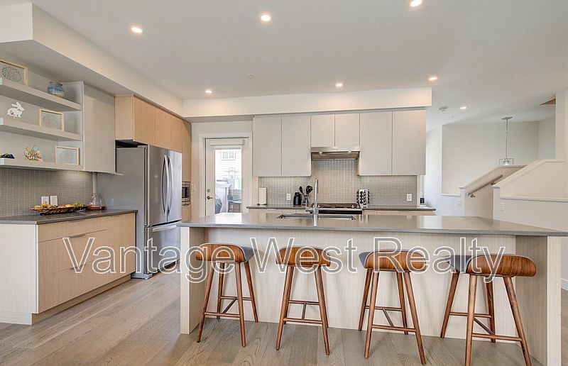 1st image of 3719 Woodsdale Rd #2