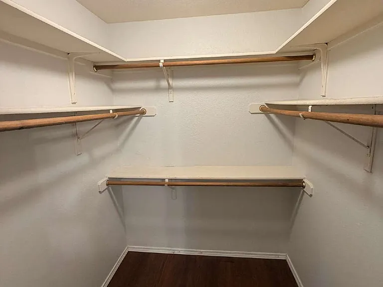 1006 Reynaldo St — Photo 16