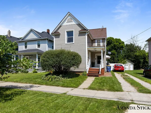 1237 4th St NW, Grand Rapids, MI 49504