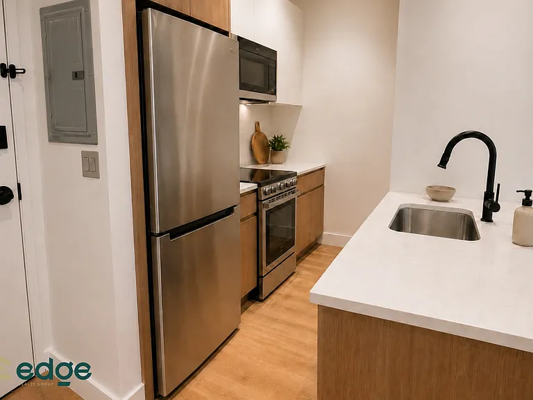 437 Sackett St #2B — Photo 3