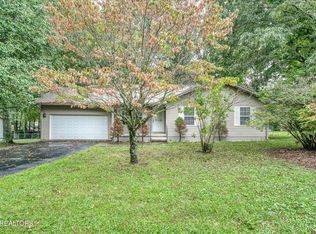 18 Tulip Dr, Crossville, TN 38555