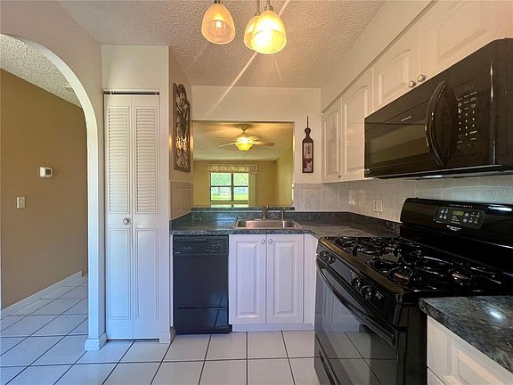 3rd image of 2989 FLINT DRIVE N
