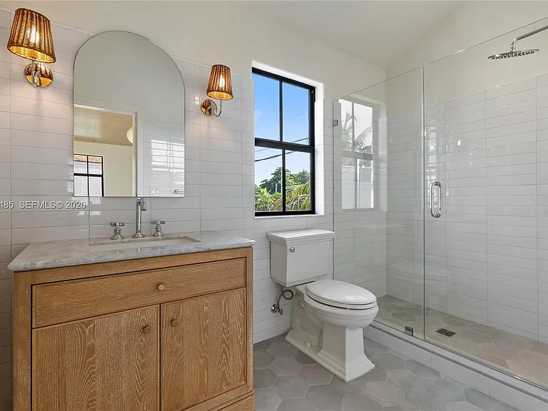 3620 Plaza St — Photo 7