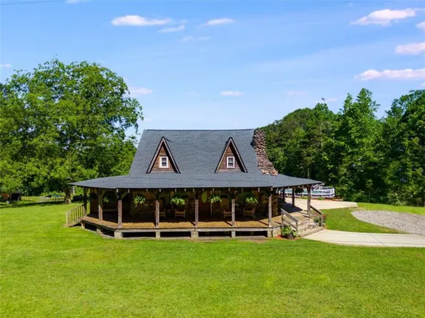 894 Lake Circle Rd, Buchanan, GA 30113