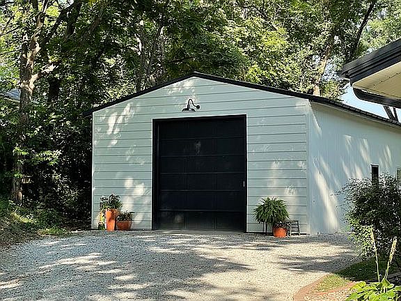 24x40 garage/shop with loft 