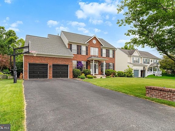 4th image of 5646 Denfield Pl