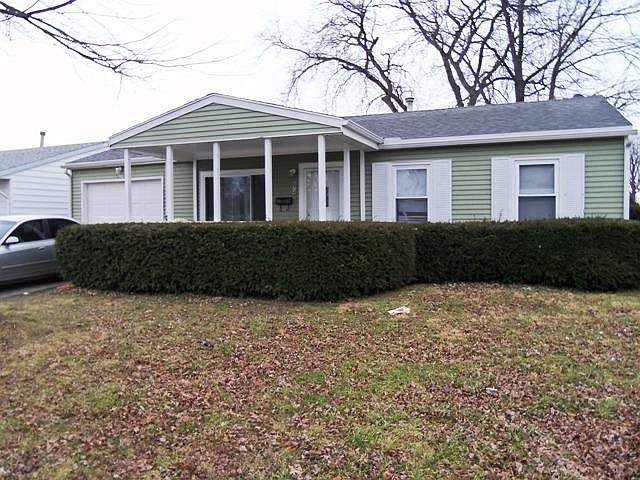 1st image of 874 Robinson St