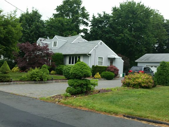 3rd image of 5 Homestead Ln