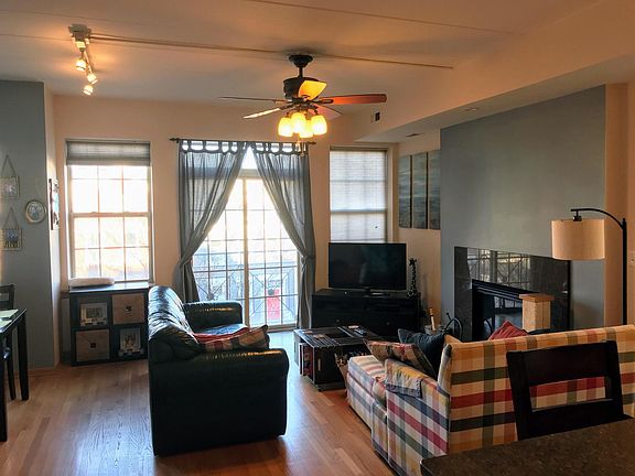 3rd image of 1249 N Bosworth Ave APT 3N