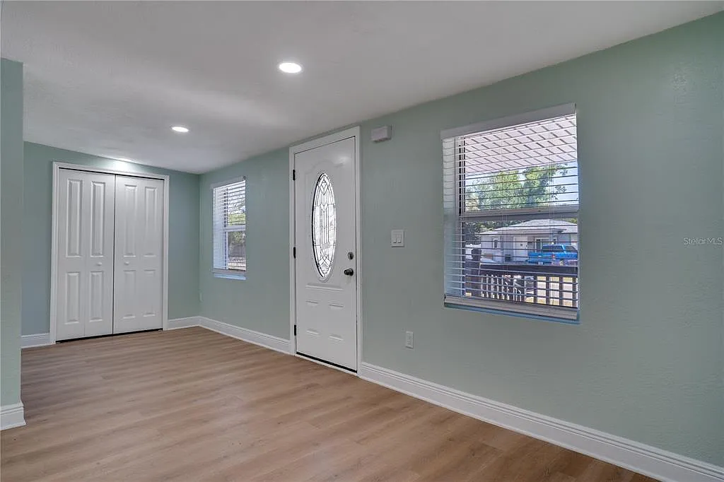 3 bed, 2.0 bath, 1152 sqft, $2,750 — Photo 4
