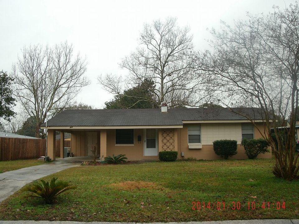 1st image of 910 16th Ave N