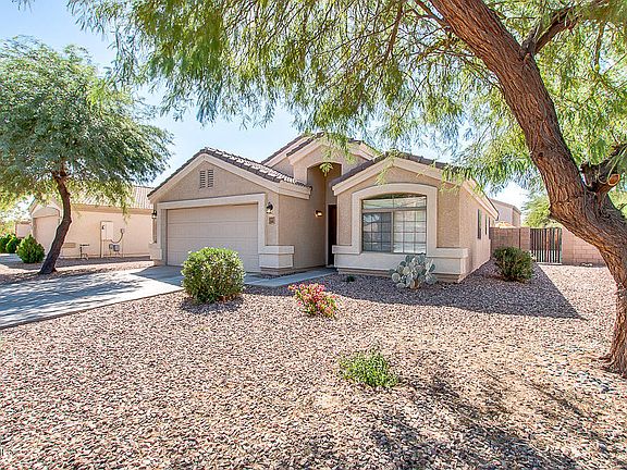 4th image of 2141 N Santiana Pl