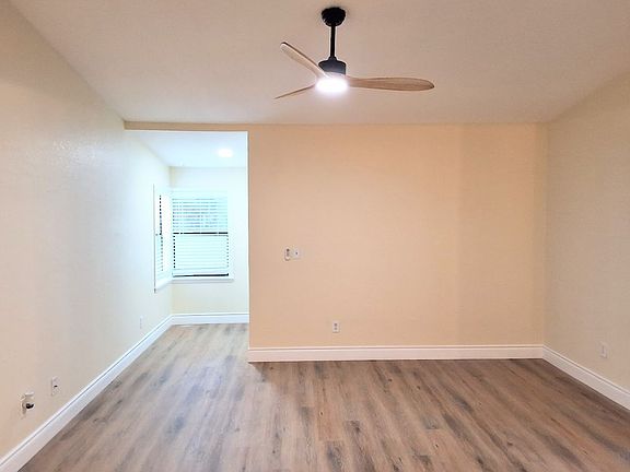 4th image of 3037 Antique Oaks Cir APT 158