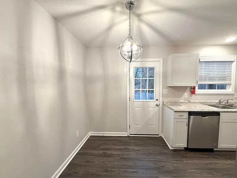 511 Britton Springs Rd — Photo 6