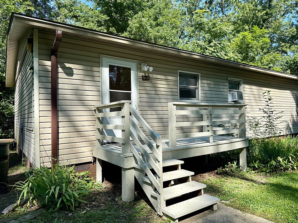 1st image of 711 W Bergera Rd APT 2
