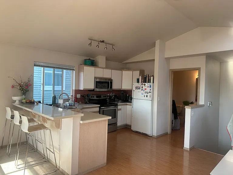 154 18th Ave #SS — Photo 7