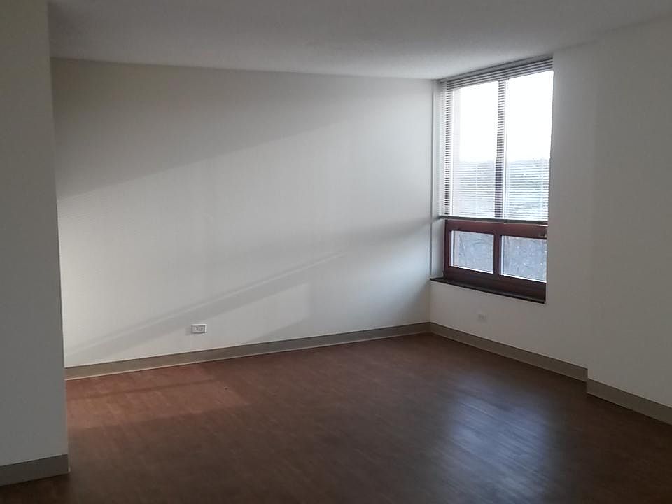 1st image of 5800 E Lake Dr APT 616