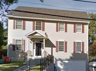 8 Foxhill Rd, Valhalla, NY 10595