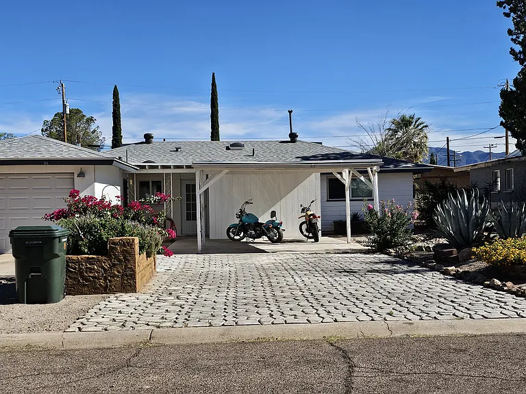 66 W James Pl — Photo 1