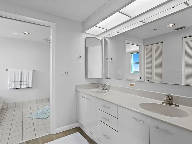 1540 Gulf Blvd #2107 — Photo 32