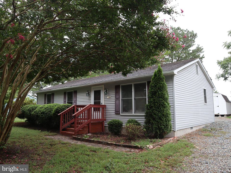 1st image of 1108 Middle Neck Dr