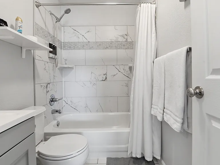 1706 Lake Shore Pl — Photo 24