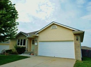 2110 Atwood Ln, Lincoln, NE 68521