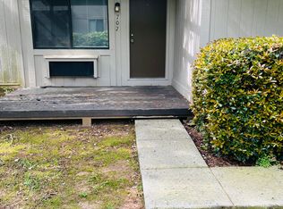 702 Swanbrook Dr #702, Fayetteville, GA 30215