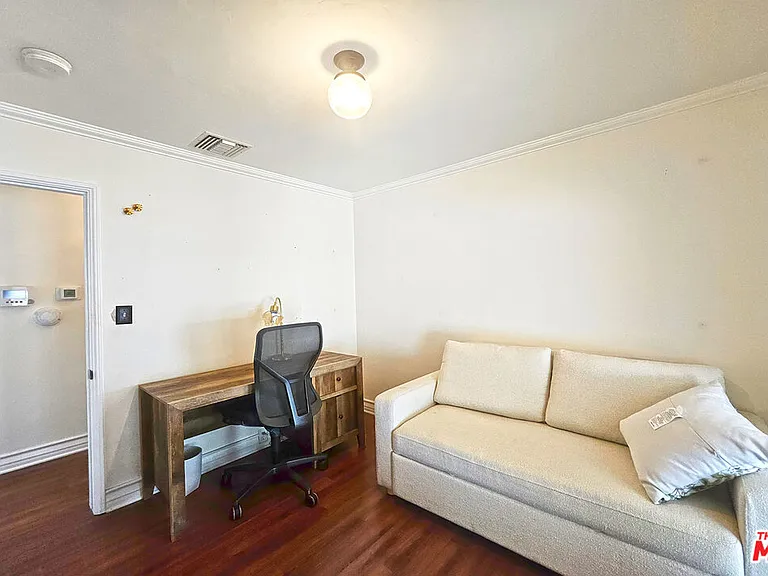 436 N Cordova St — Photo 22