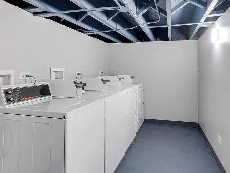 2734 W 18th St #1R — Photo 18
