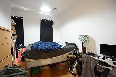 Rented by Rennit Inc.