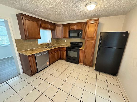 2nd image of 4361 NW 25th Pl