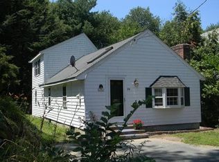 94 Harding St, Medfield, MA 02052