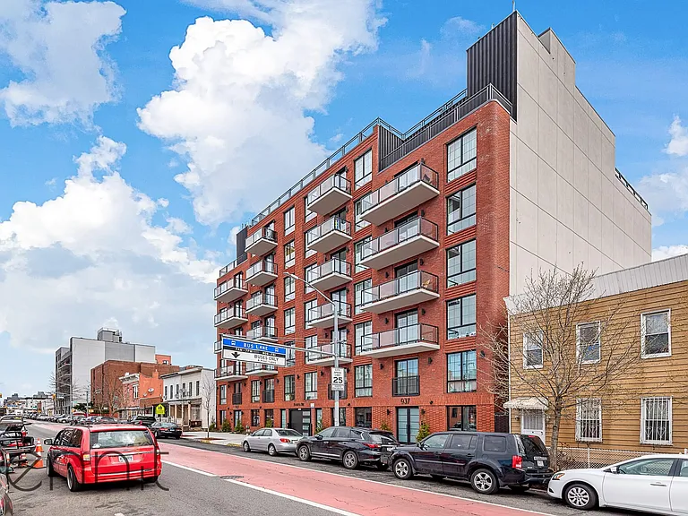 937 Rogers Ave #5R — Photo 29