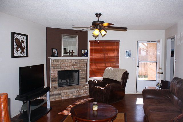 2nd image of 2519 109th St