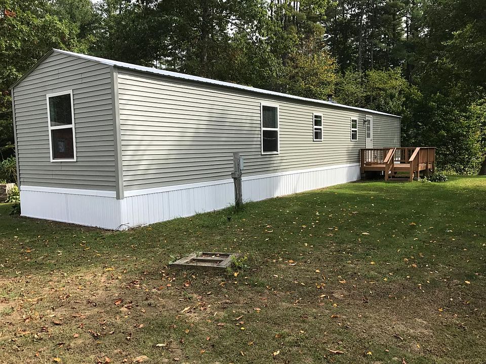 Spacious Back Yard