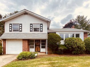 1249 Village Ave, Baldwin, NY 11510