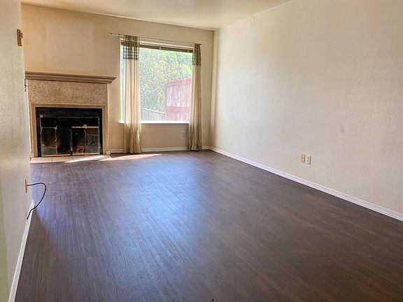 3rd image of 3411 Domingo Ct APT 3