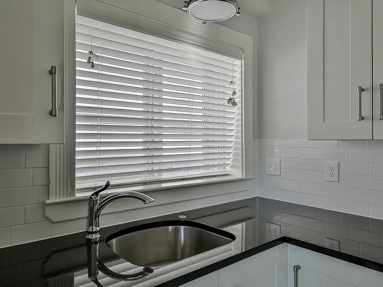 1059 Saratoga St #4 — Photo 3