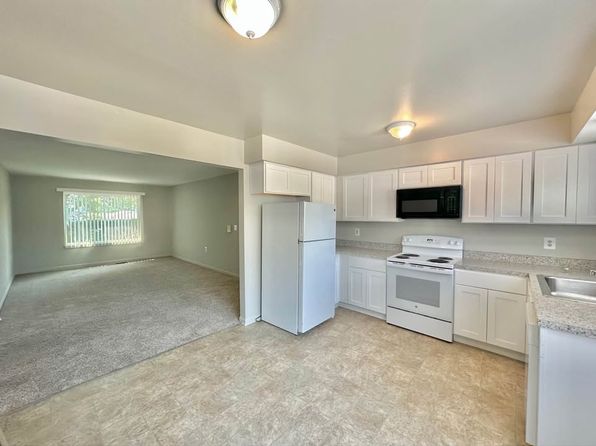 15457 E Thirteen Mile Rd APT 104