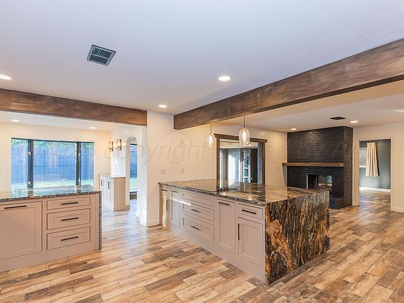 4th image of 6117 Gainsborough Rd