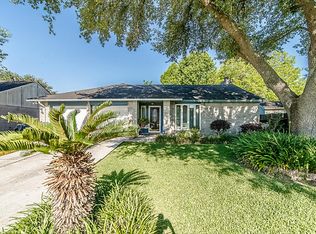 10010 Sagetrail Dr, Houston, TX 77089